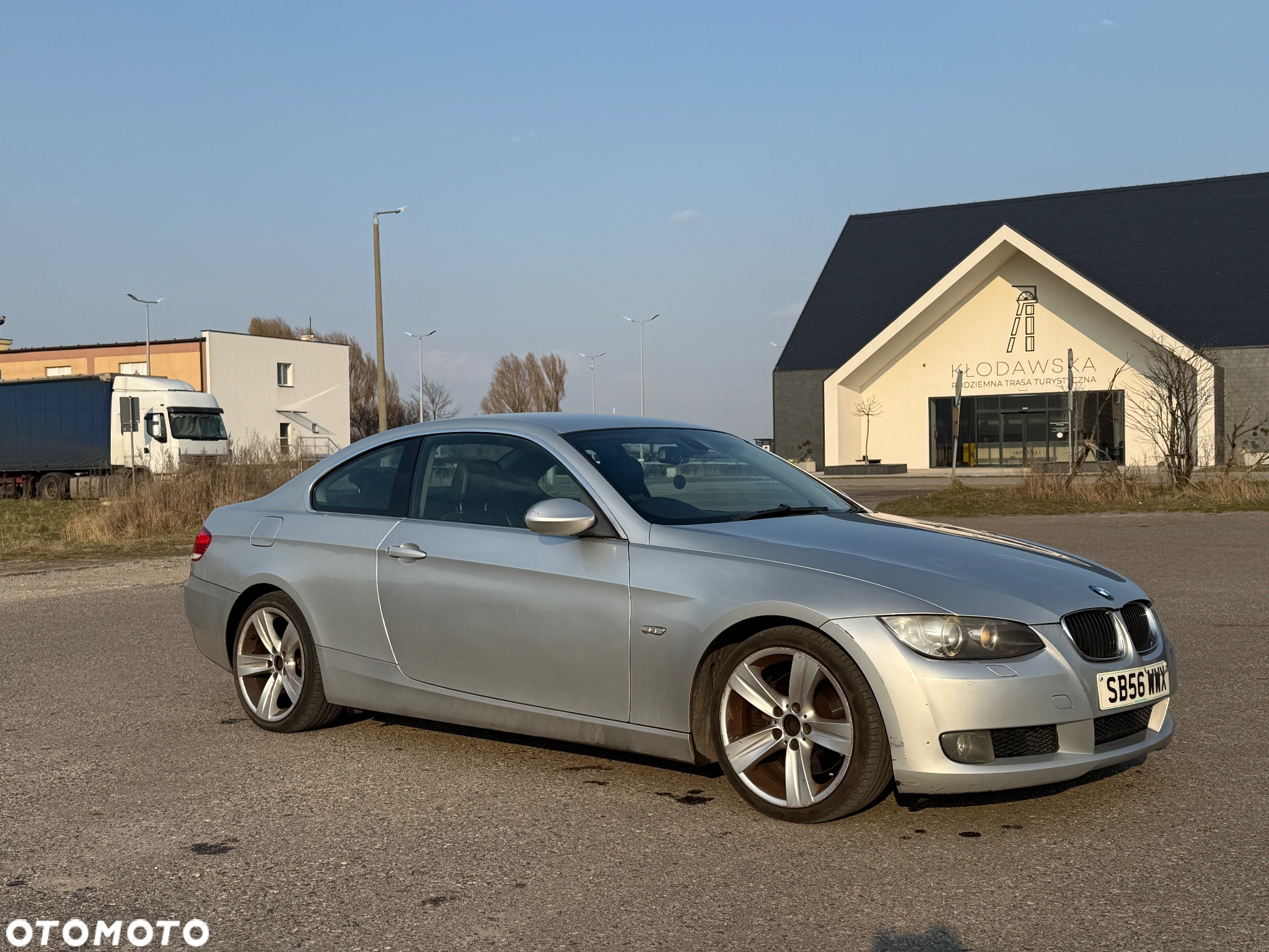 BMW Seria 3 325i Coupe - 6