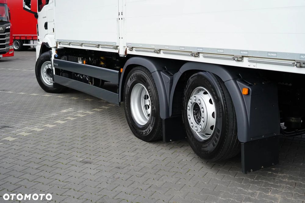 MAN / TGS / 26.470 / 6 X 2 / ZESTAW SKRZYNIOWY + HDS / PALFINGER PK 20 501 L / OŚ SKRĘTNA / CHWYTAK - 16