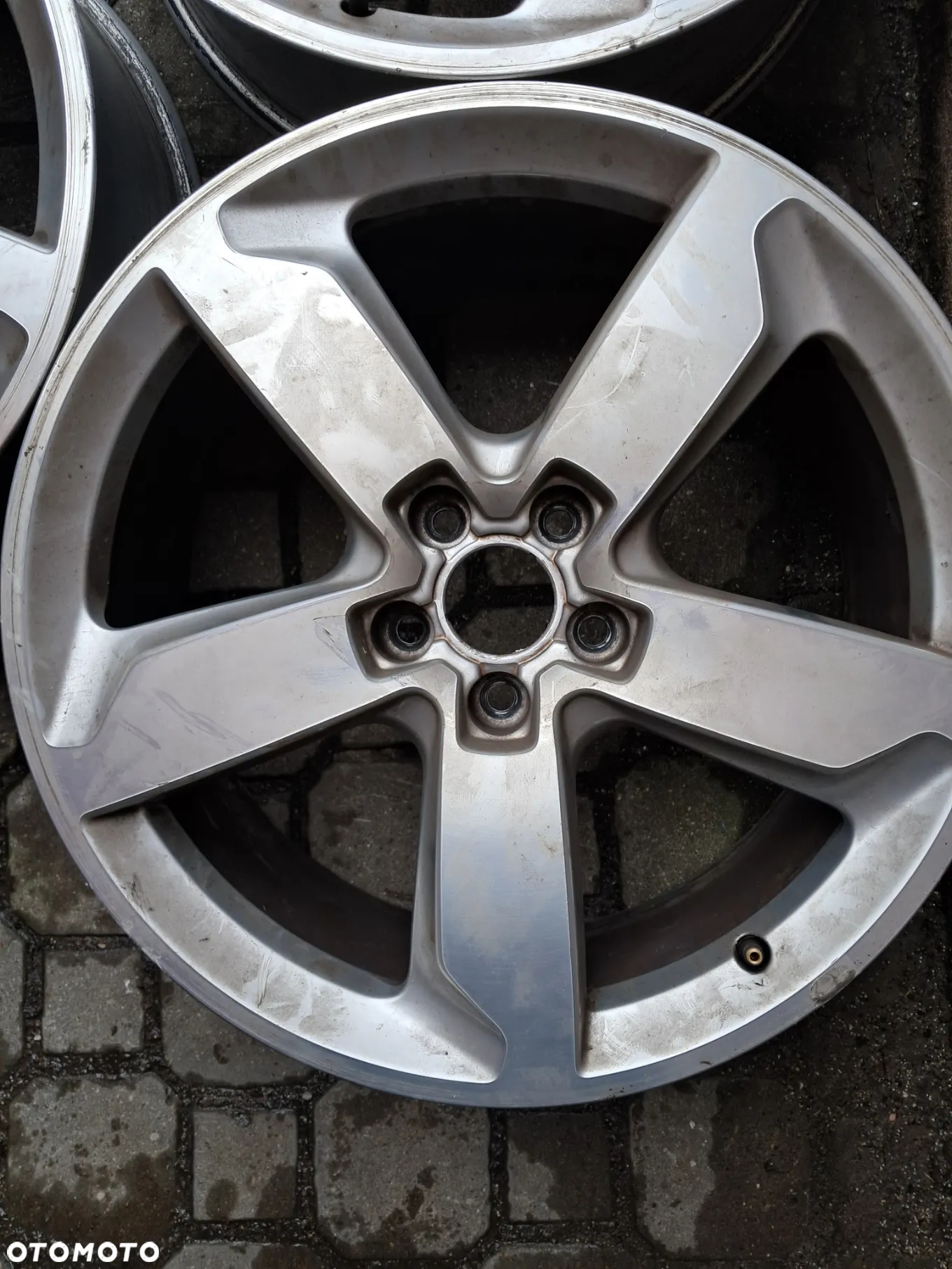 Felga aluminiowa Audi Q5 SQ5 8R0 8.0" x 19" 5x112 ET 39 - 2