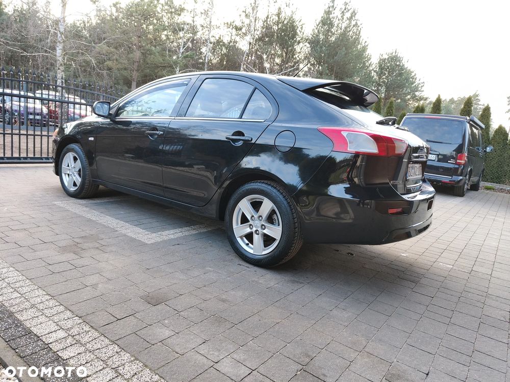 Mitsubishi Lancer 1.8 Intense - 25