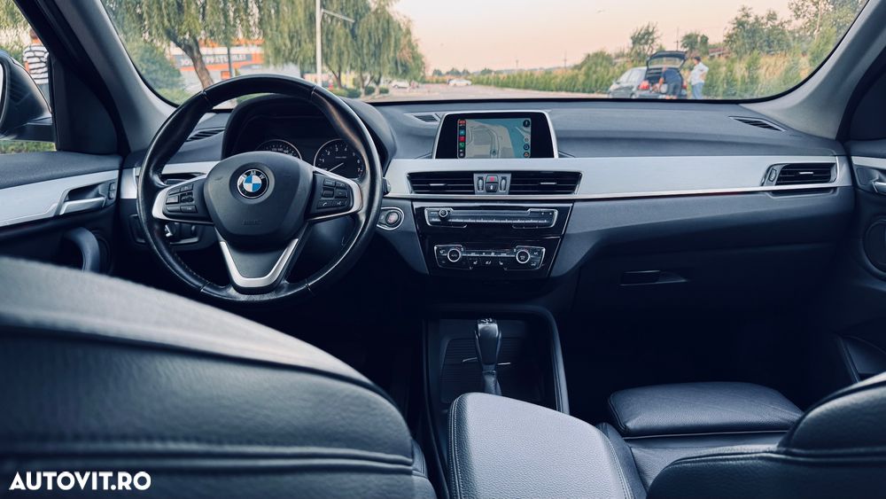 BMW X1 xDrive20i AT xLine - 14