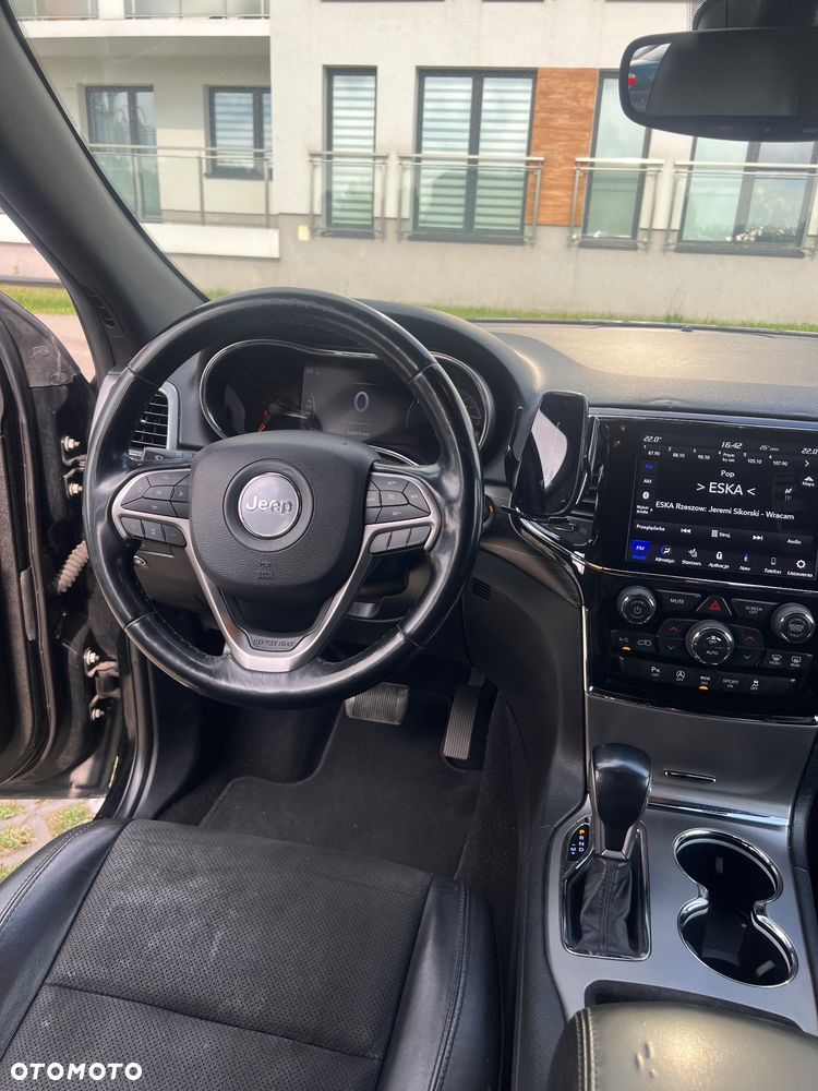 Jeep Grand Cherokee - 19
