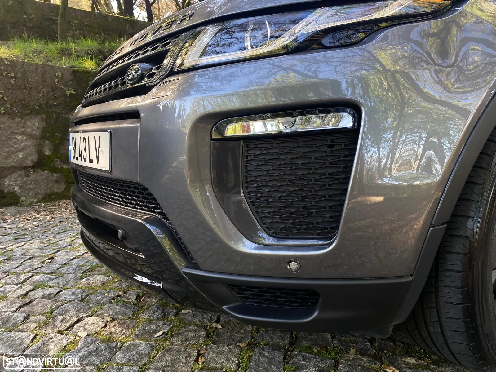 Land Rover Range Rover Evoque 2.0 D180 AWD R-Dynamic HSE Auto - 10