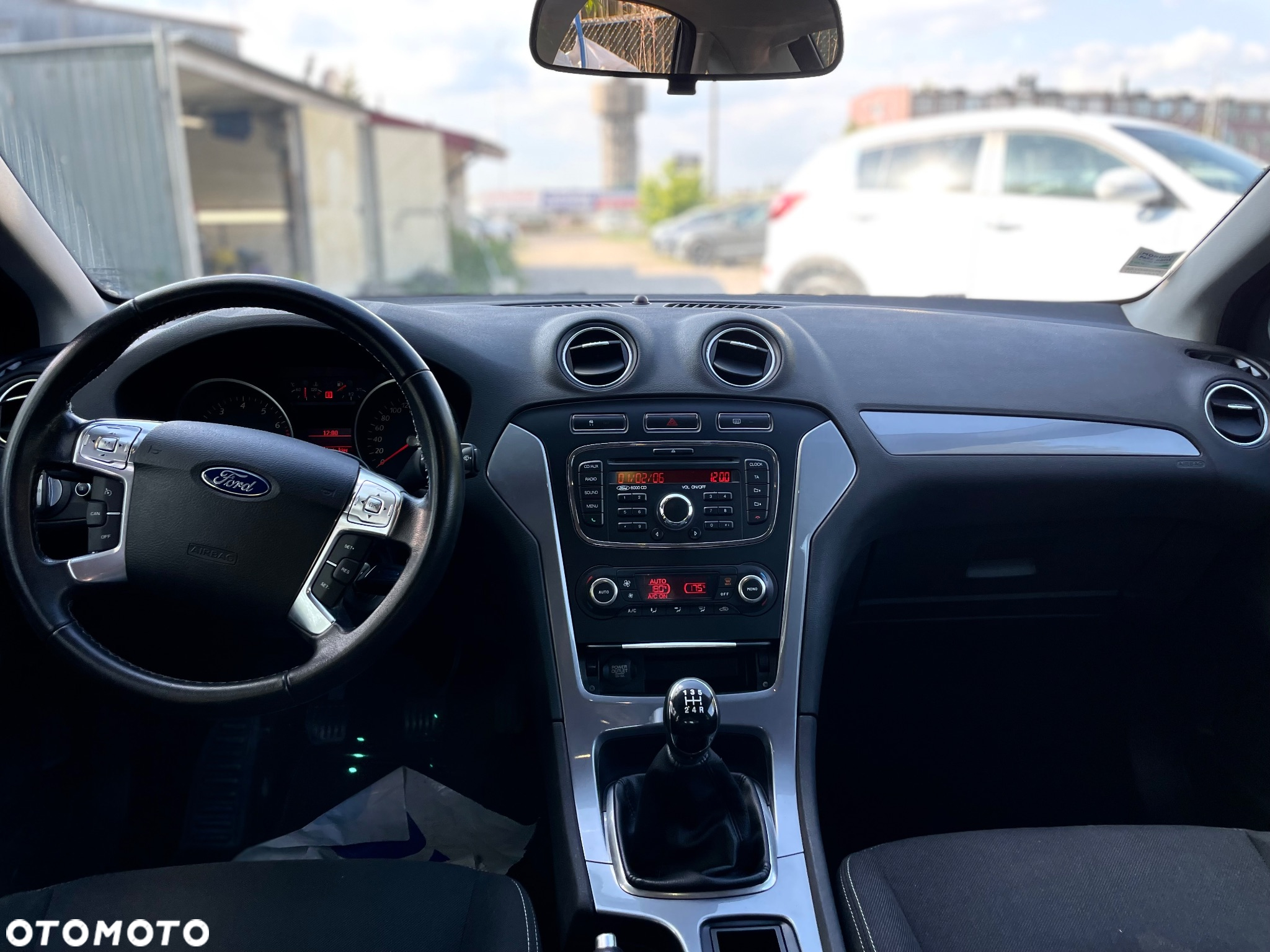 Ford Mondeo 2.0 Ambiente - 14