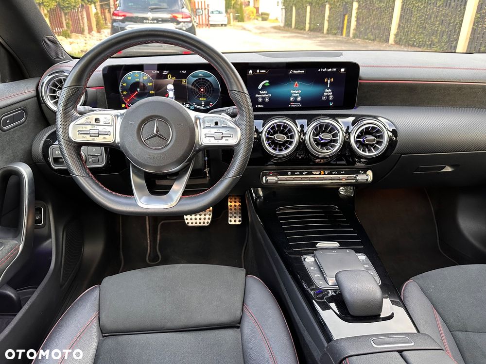 Mercedes-Benz CLA 200 d AMG Line 8G-DCT - 10