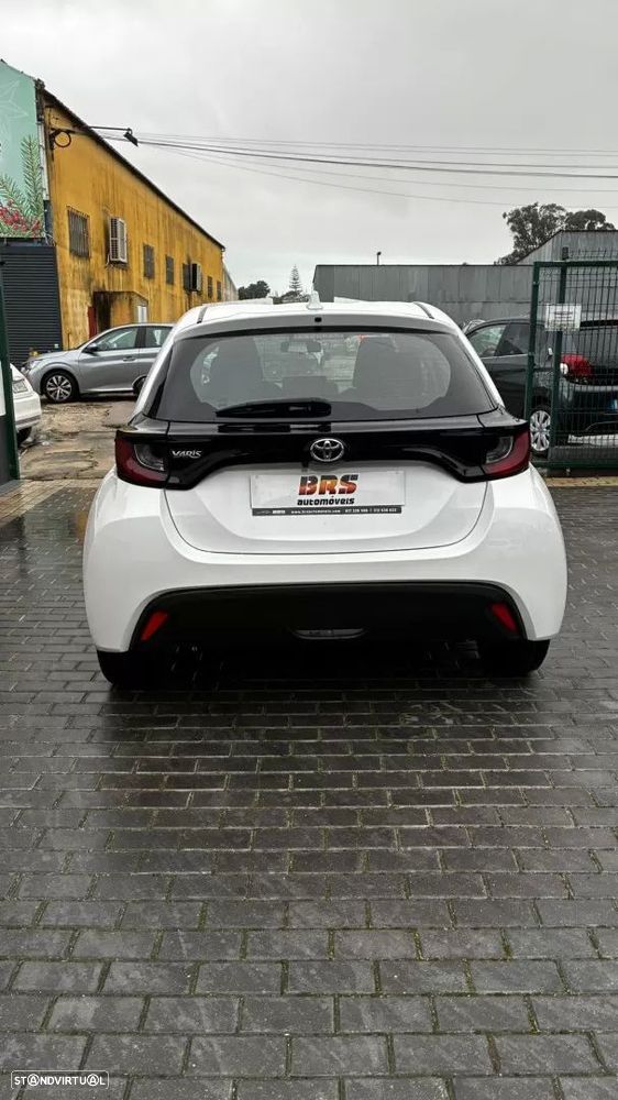 Toyota Yaris 1.0 VVT-i Comfort Plus - 4