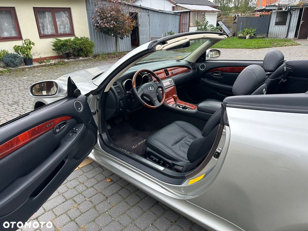 Lexus SC Prestige - 37