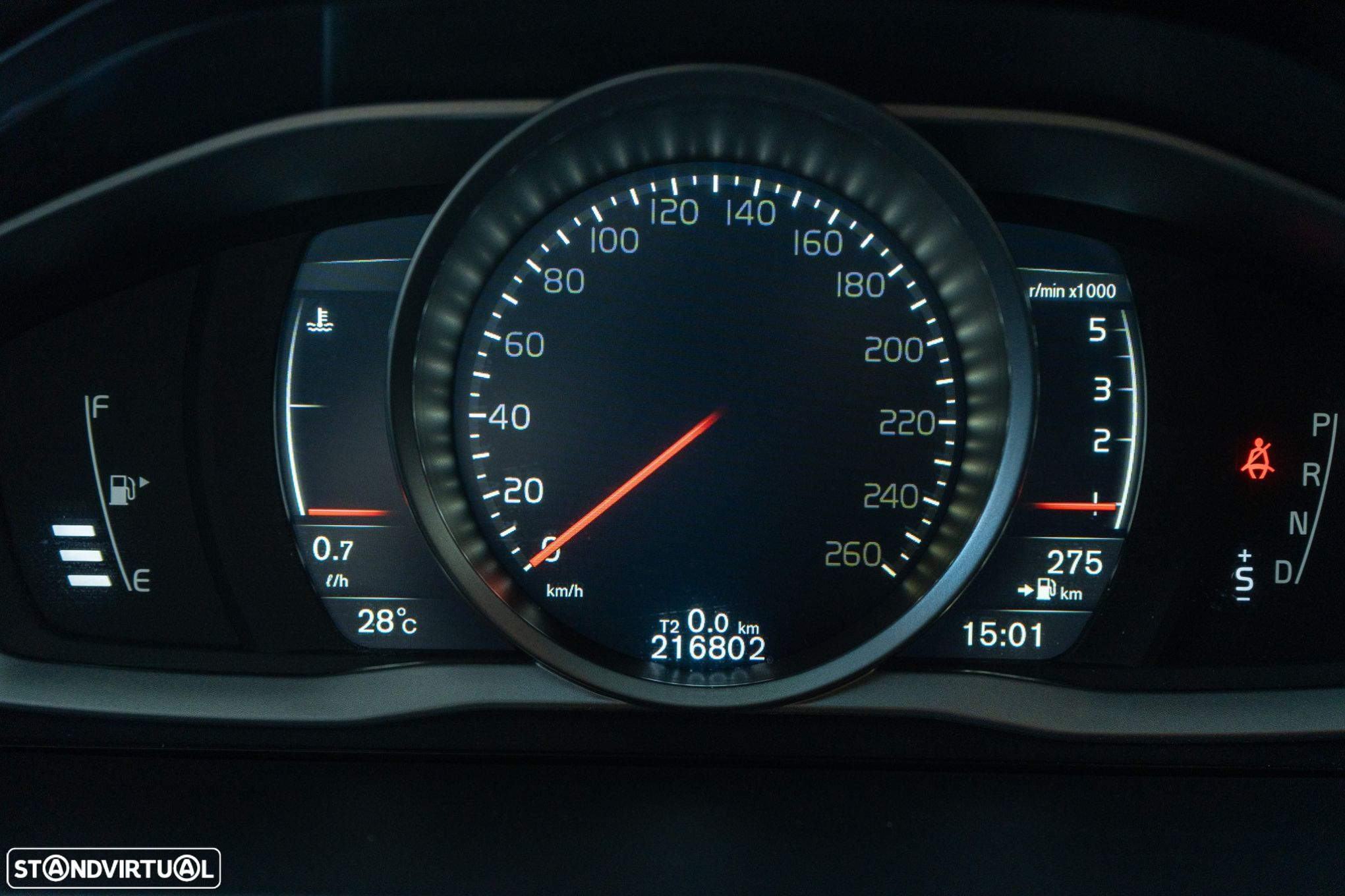 Volvo V60 2.0 D3 Momentum Geartronic - 6