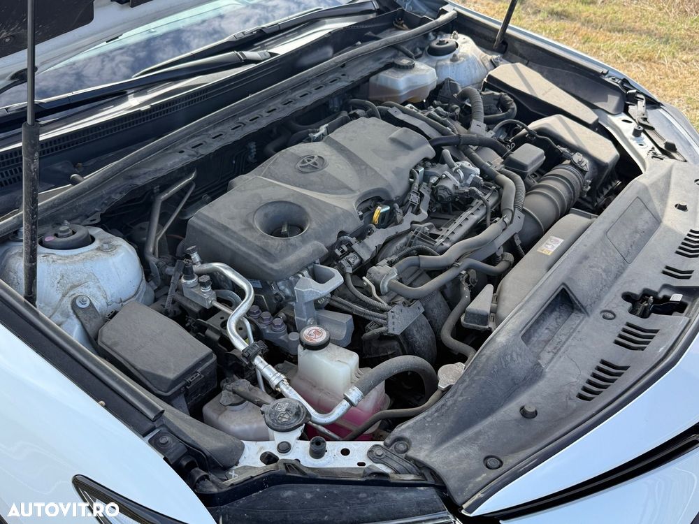 Toyota Camry 2.5 Hybrid Exclusive - 10