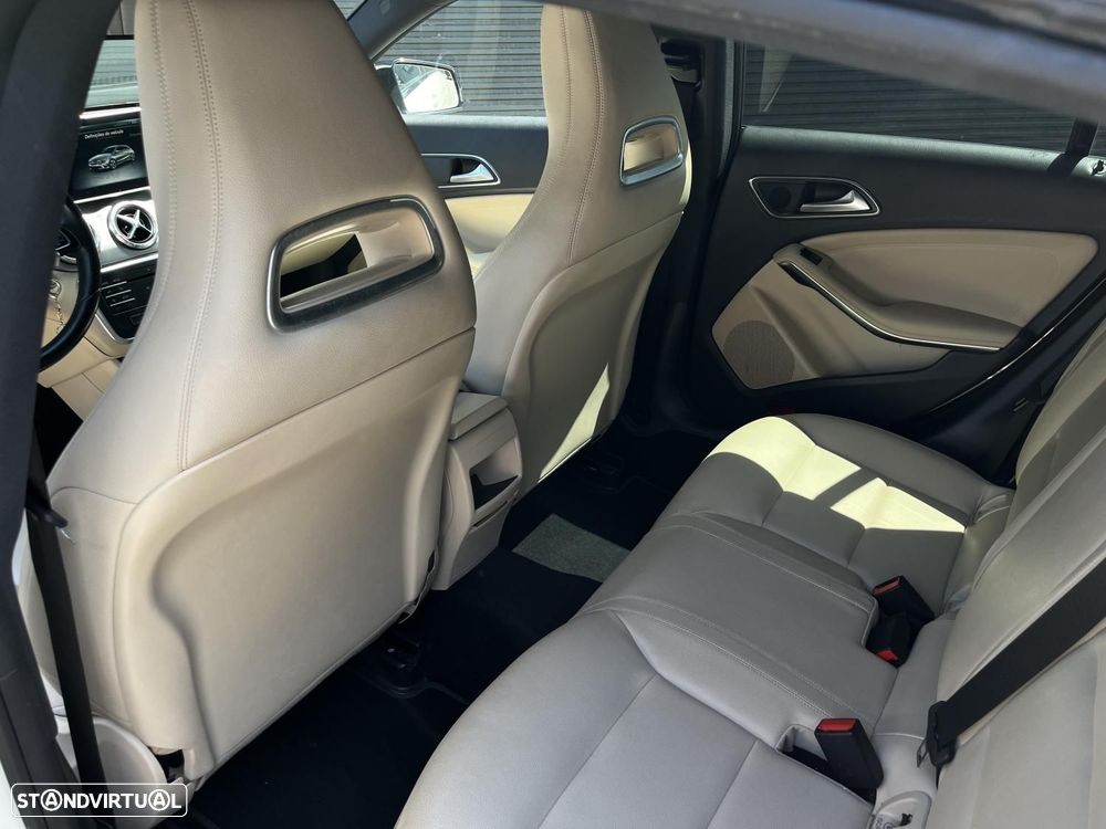 Mercedes-Benz CLA 200 d Shooting Brake Urban - 25
