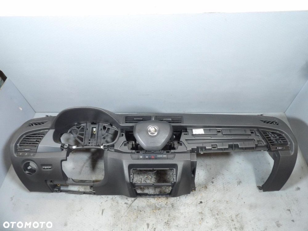 SKODA FABIA III 3 KONSOLA DESKA AIRBAG PODUSZKI KOKPIT 6V1857009P