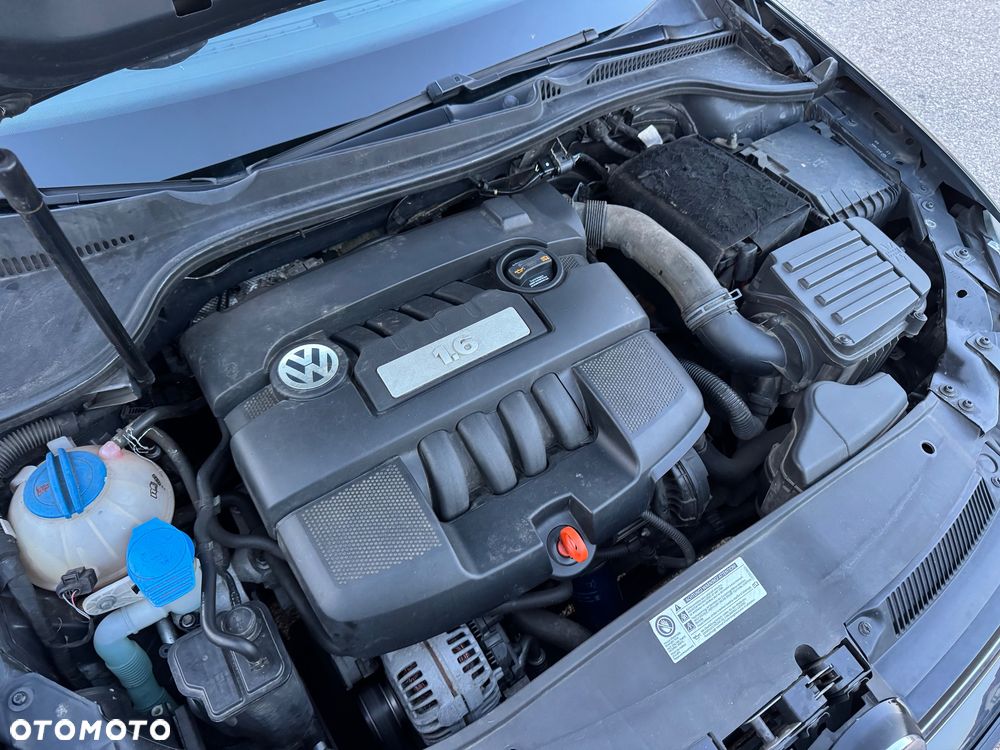 Volkswagen Golf - 34