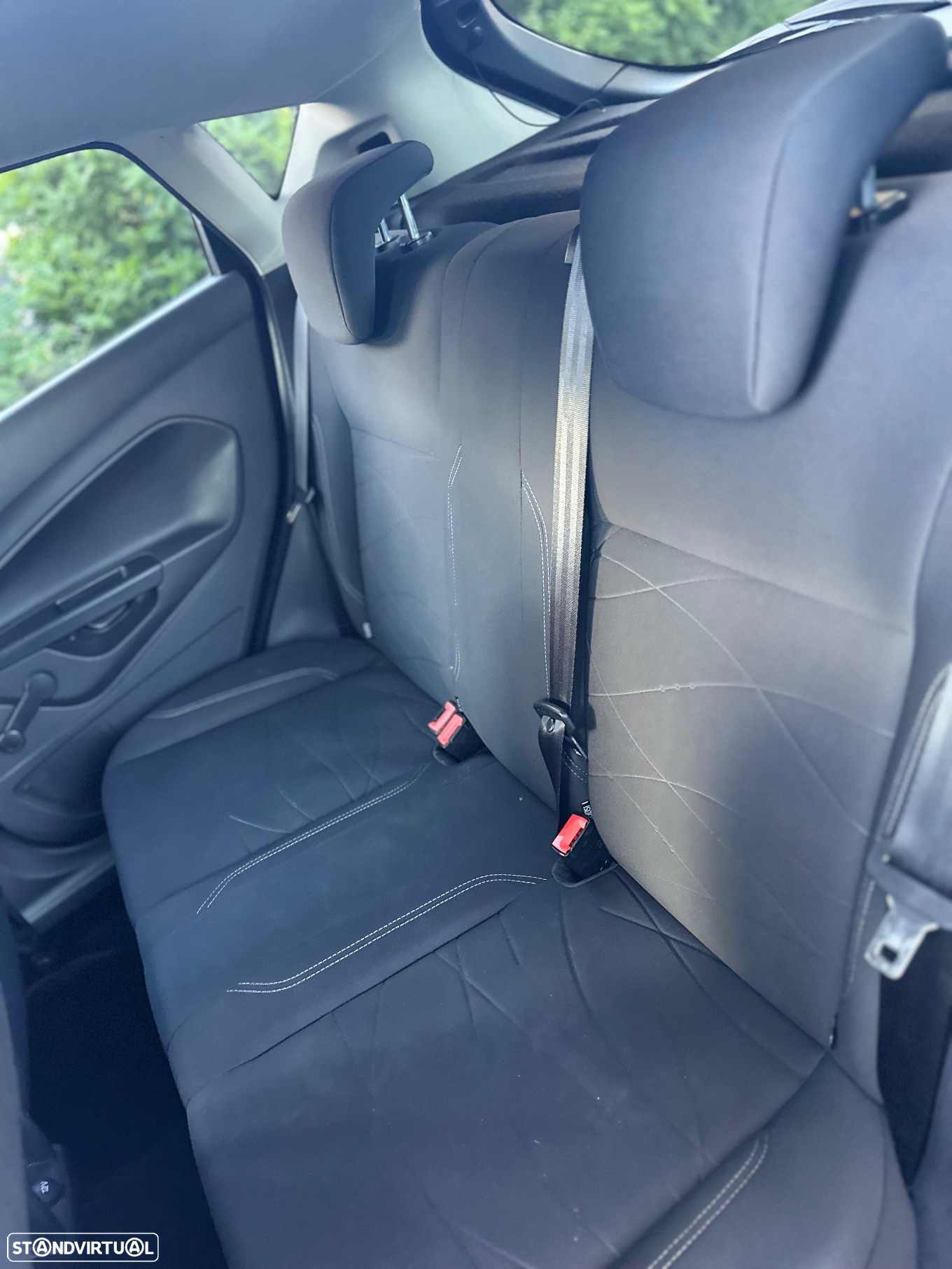 Ford Fiesta 1.5 TDCi Connected - 6