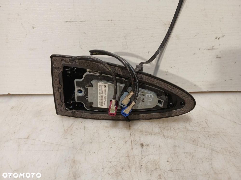 ANTENA DACHOWA REKIN GPS BMW 3 E90 E91 X5 E70 1682647 - 2