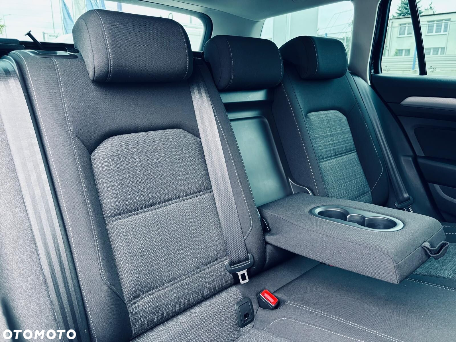 Volkswagen Passat 2.0 TDI EVO Business DSG - 18