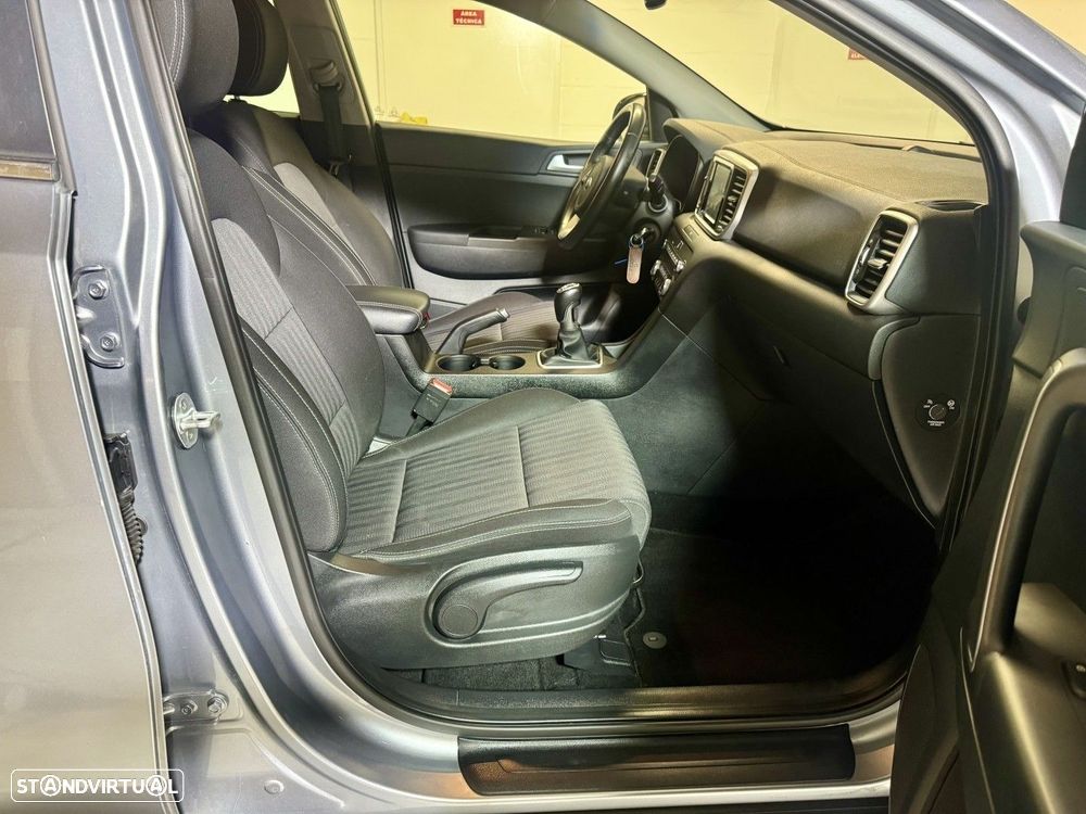 Kia Sportage 1.6 CRDI ISG Tech - 28
