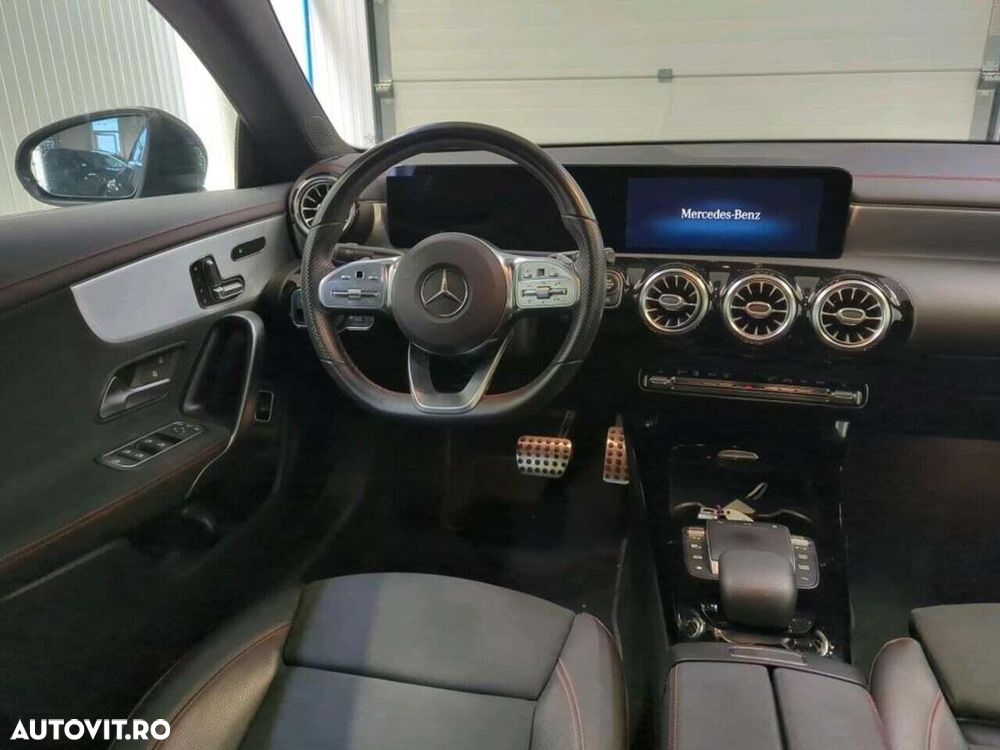 Mercedes-Benz CLA 200 7G-DCT AMG Line - 3