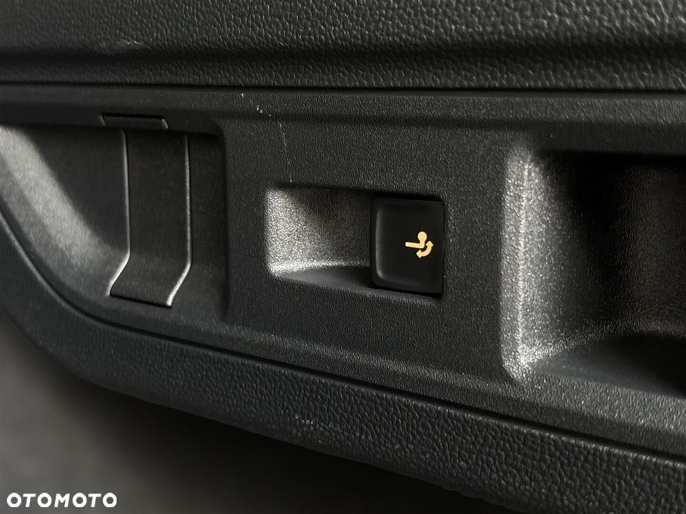 Volkswagen Passat - 34