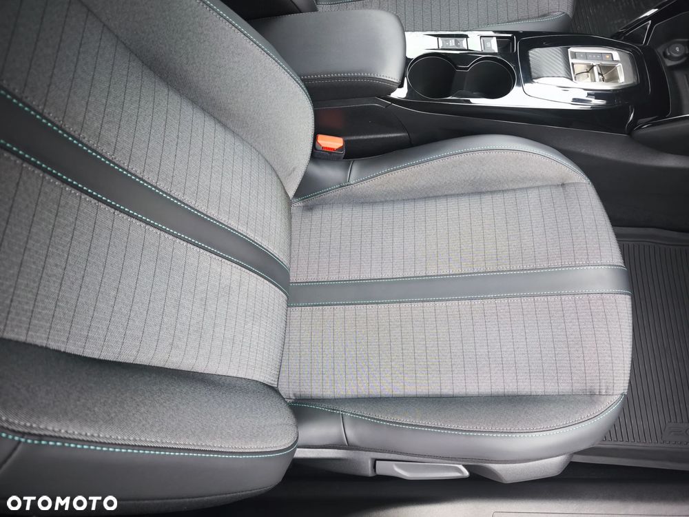 Peugeot 2008 BlueHDi 130 Allure S&S EAT8 - 4