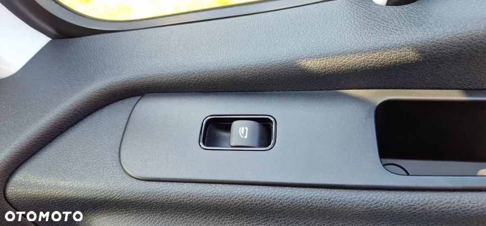 Mercedes-Benz Sprinter - 33