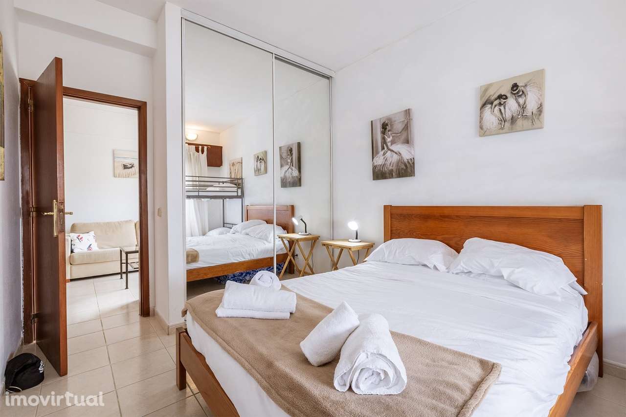 APARTAMENTO T1+1 EM ZONA RESIDENCIAL DE LAGOS COM FANTÁSTICA VISTA DES - Grande imagem: 5/15