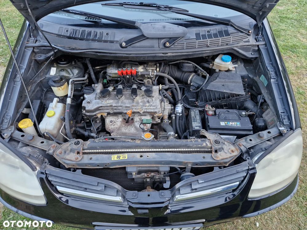 Nissan Almera Tino tekna - 3