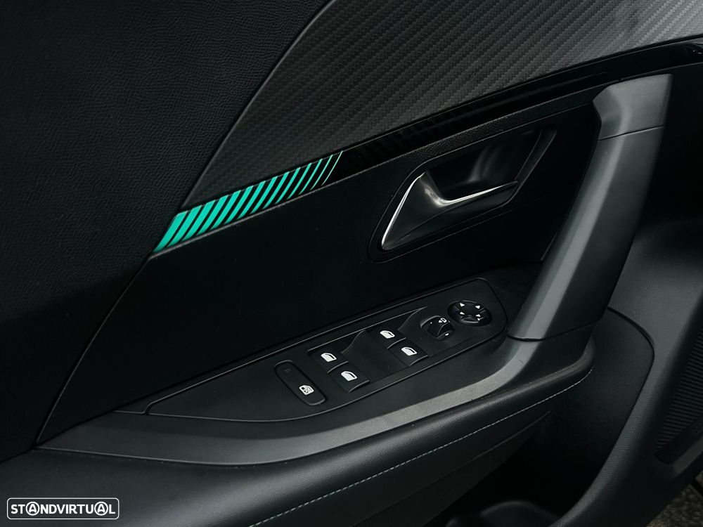 Peugeot 2008 1.2 PureTech Allure - 14