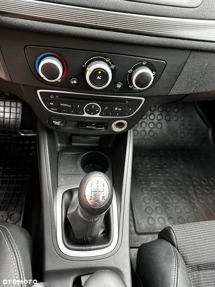 Renault Megane 1.6 16V Expression - 11