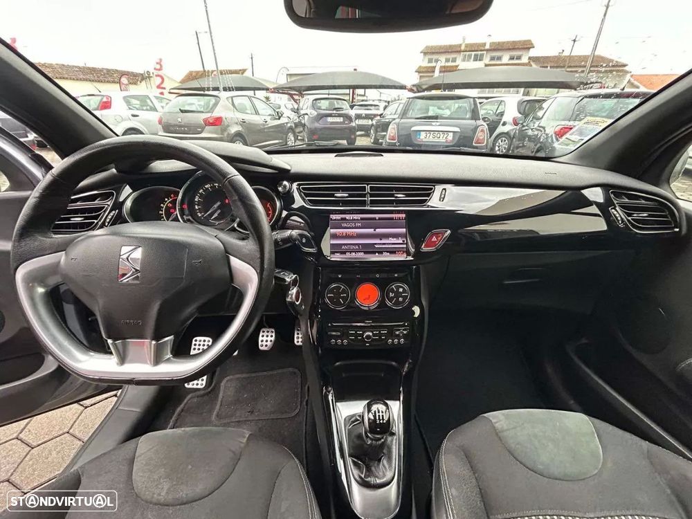 Citroën DS3 1.6 e-HDi So Chic - 12