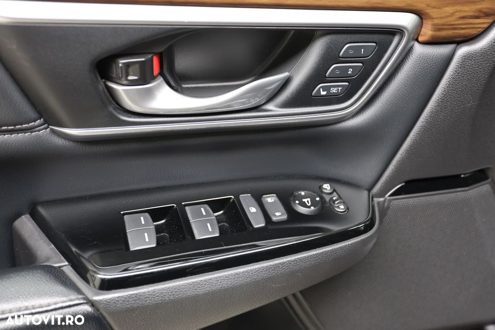 Honda CR-V 1.5 VTEC Turbo 4WD CVT Executive - 9