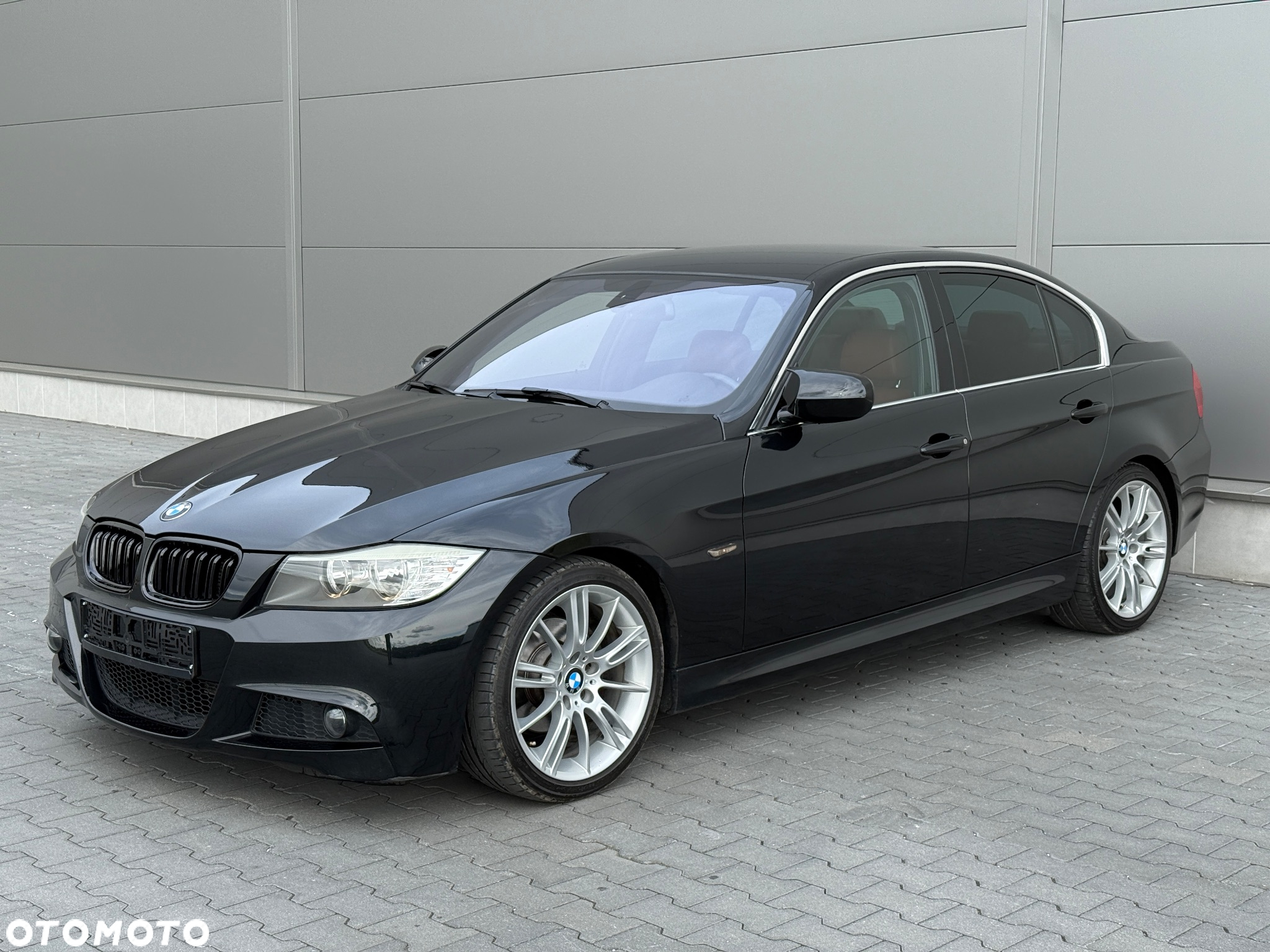 BMW Seria 3 320i - 4