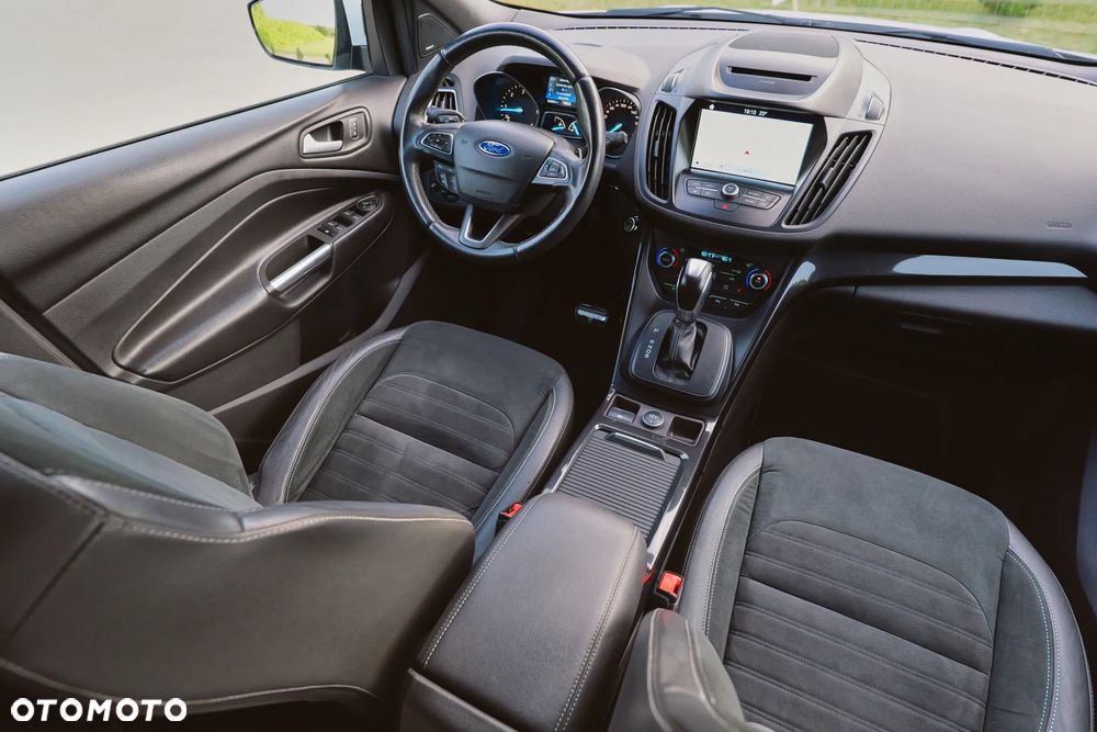 Ford Kuga 2.0 TDCi AWD ST-Line - 32