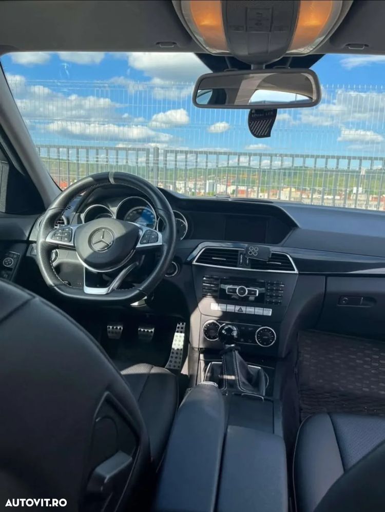Mercedes-Benz C - 7