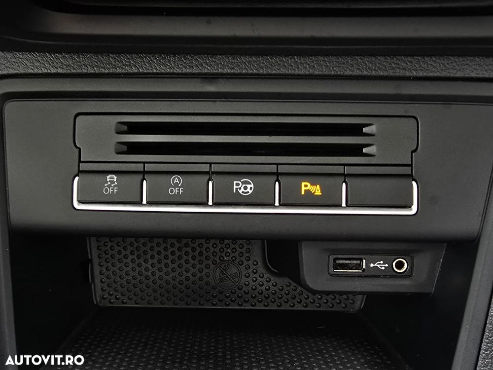 Volkswagen Tiguan 2.0 TDI DPF BlueMotion Technology Cup Sport & Style - 11