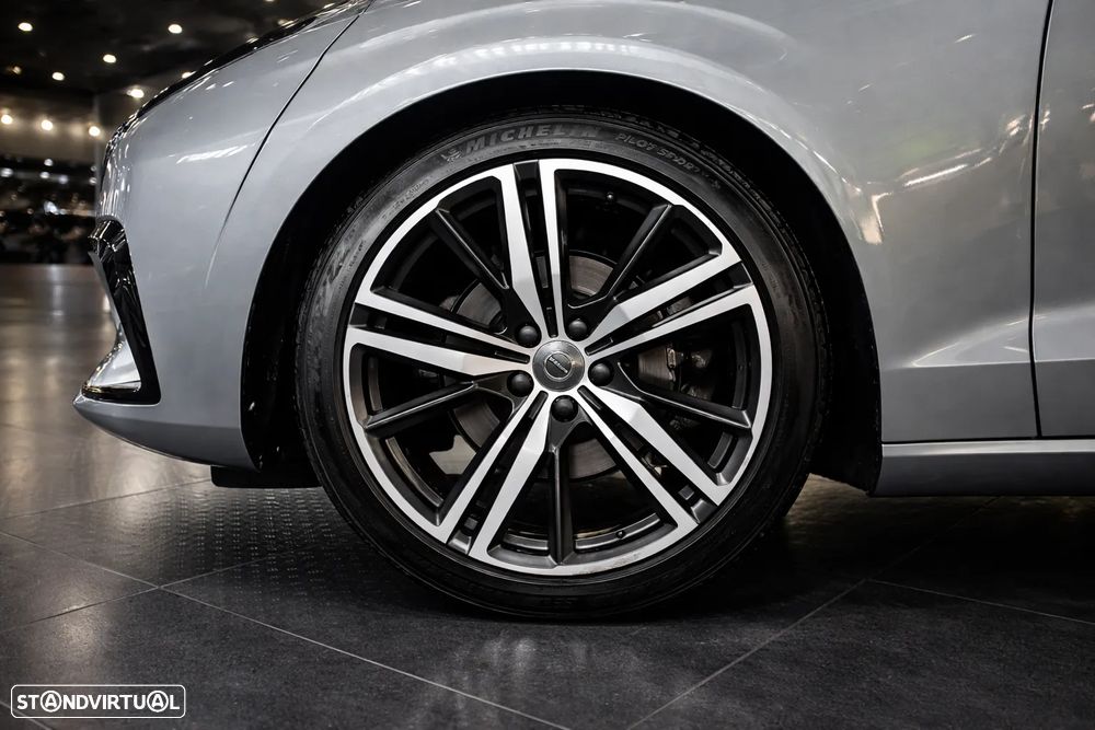 Volvo V60 2.0 D3 R-Design Geartronic - 7