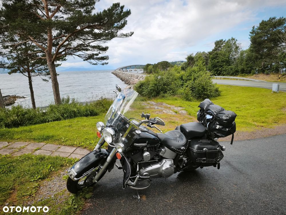 Harley-Davidson Softail Heritage Classic - 32