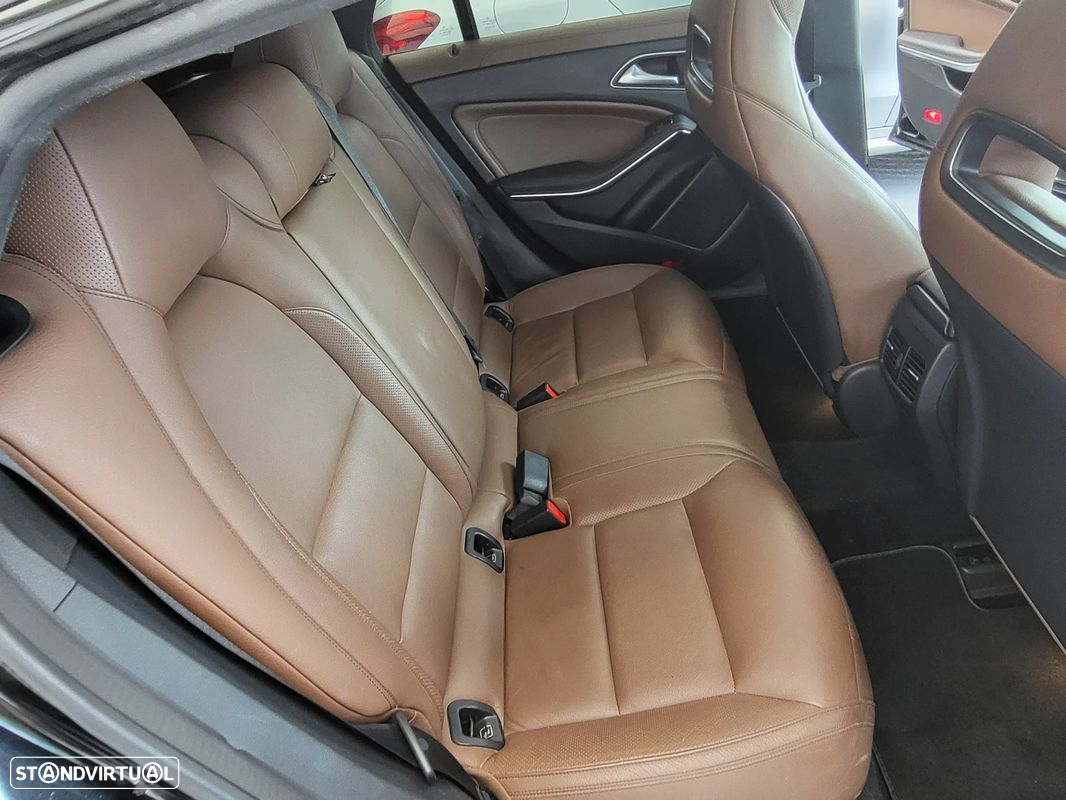 Mercedes-Benz CLA 220 d Shooting Brake AMG Line Aut. - 18