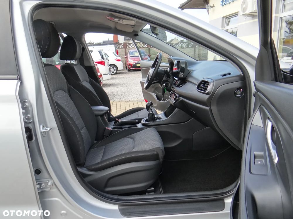 Hyundai i30 Kombi 1.4 Passion Plus - 34