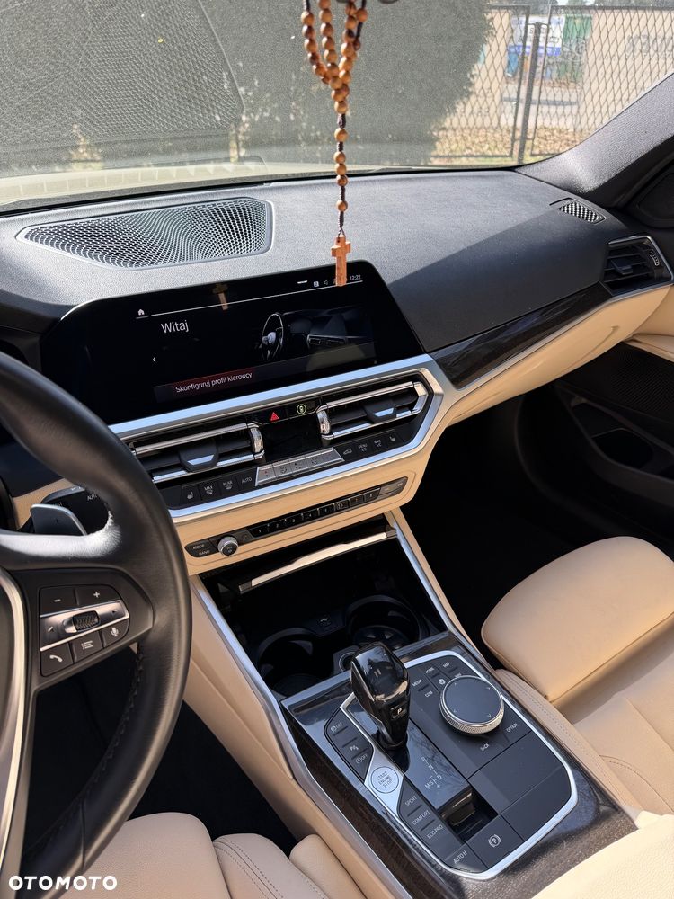 BMW Seria 3 330i - 15