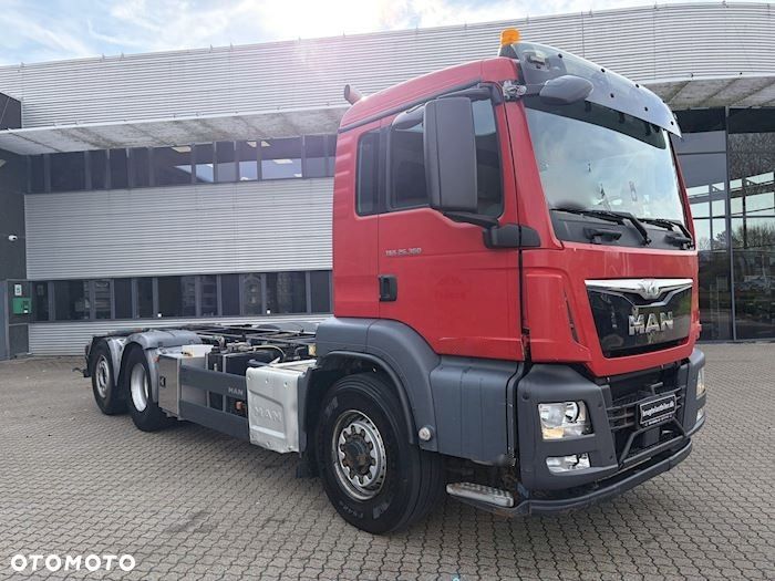 MAN TGS 26.360 6X4X2  HYDRODRIVE  180tys km POD ZABUDOWE ASENIZACYJNY  WYWROTKA - 2