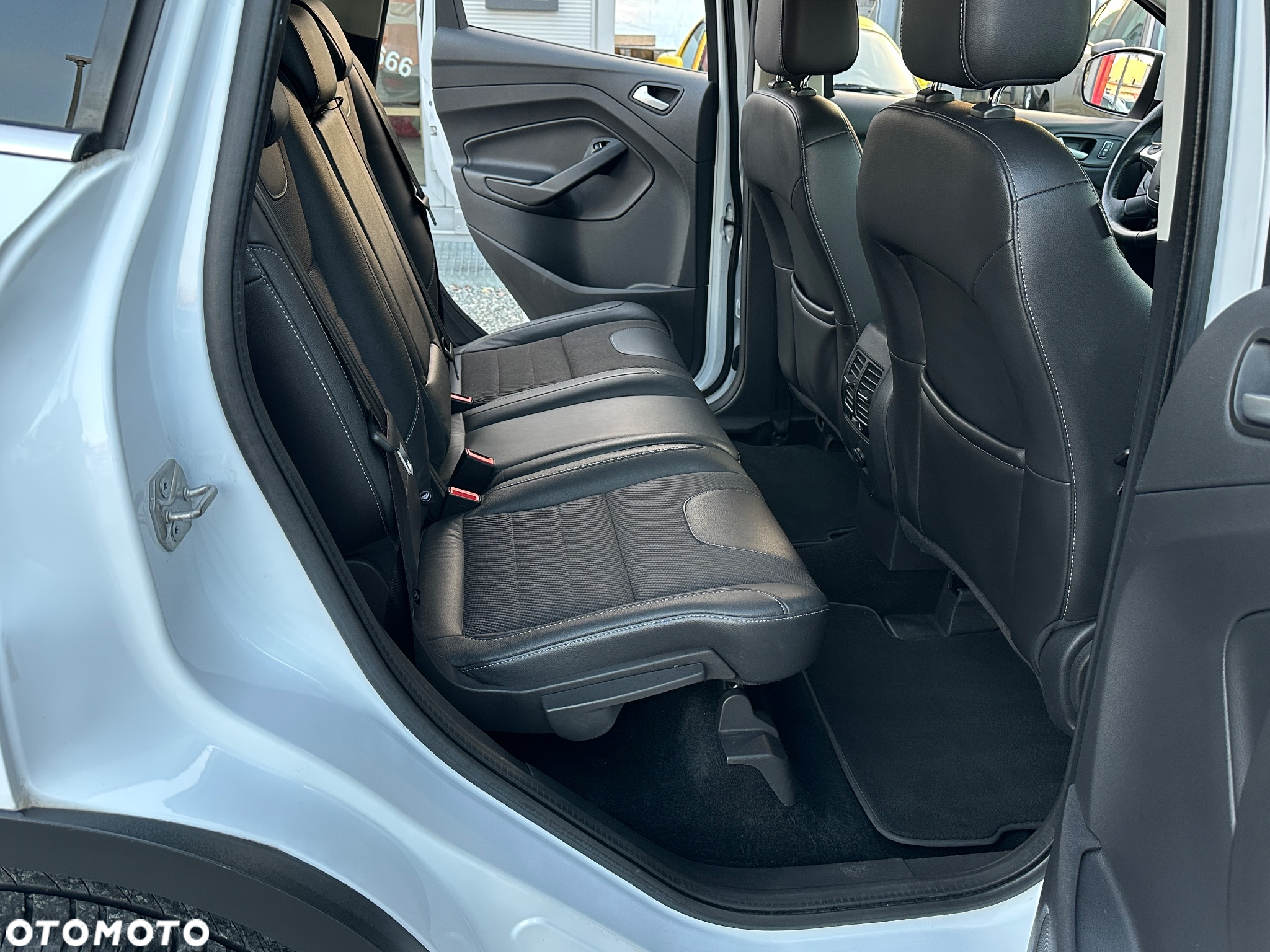 Ford Kuga 2.0 TDCi 2x4 Trend - 23