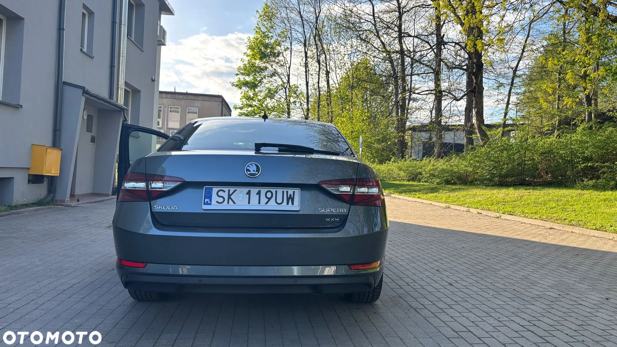 Skoda Superb 2.0 TDI 4x4 L&K DSG - 23