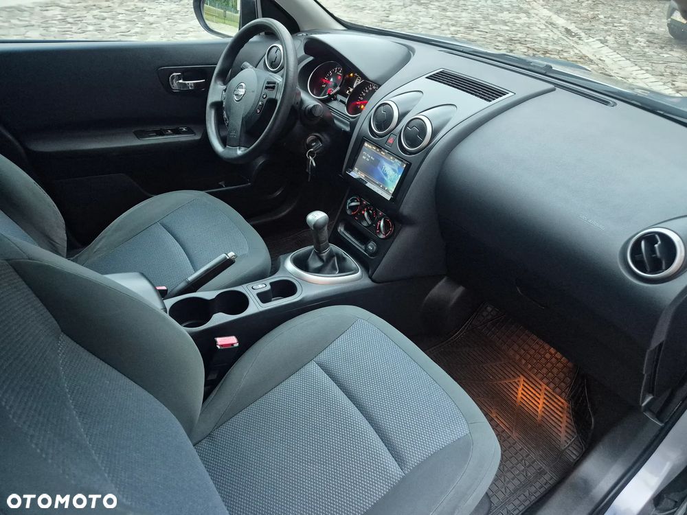Nissan Qashqai 1.6 visia - 15