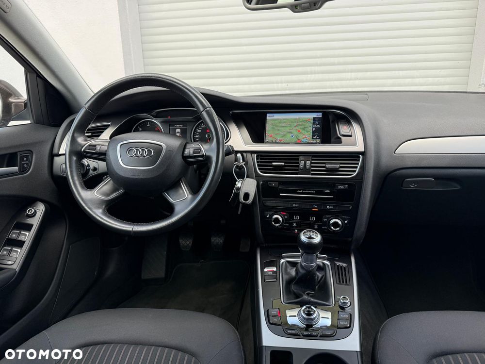 Audi A4 Avant 2.0 TDI DPF Ambiente - 19