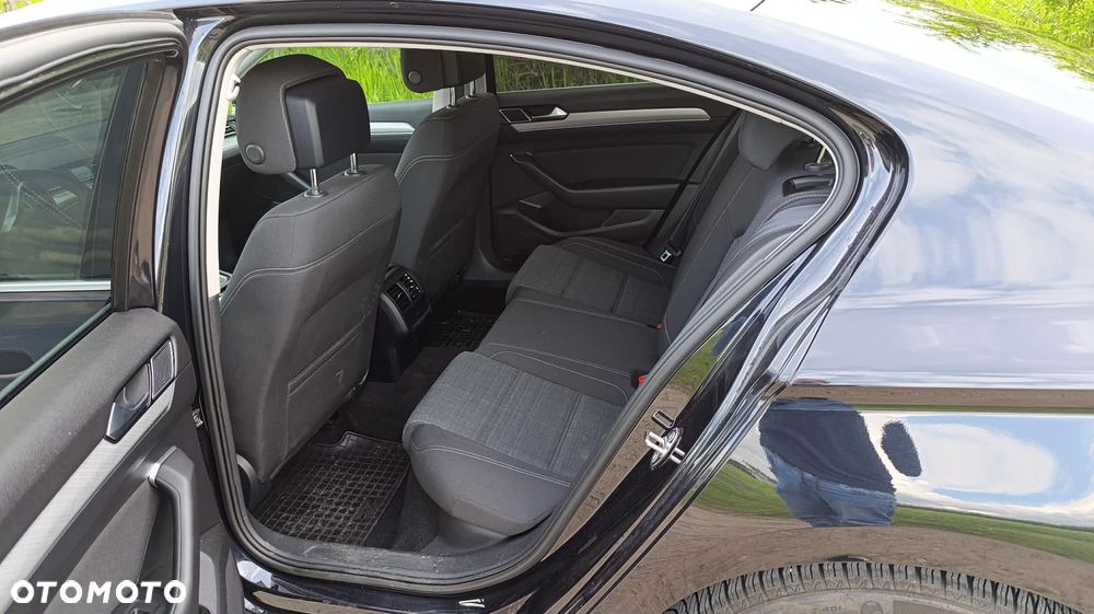 Volkswagen Passat 2.0 TDI EVO Business DSG - 12