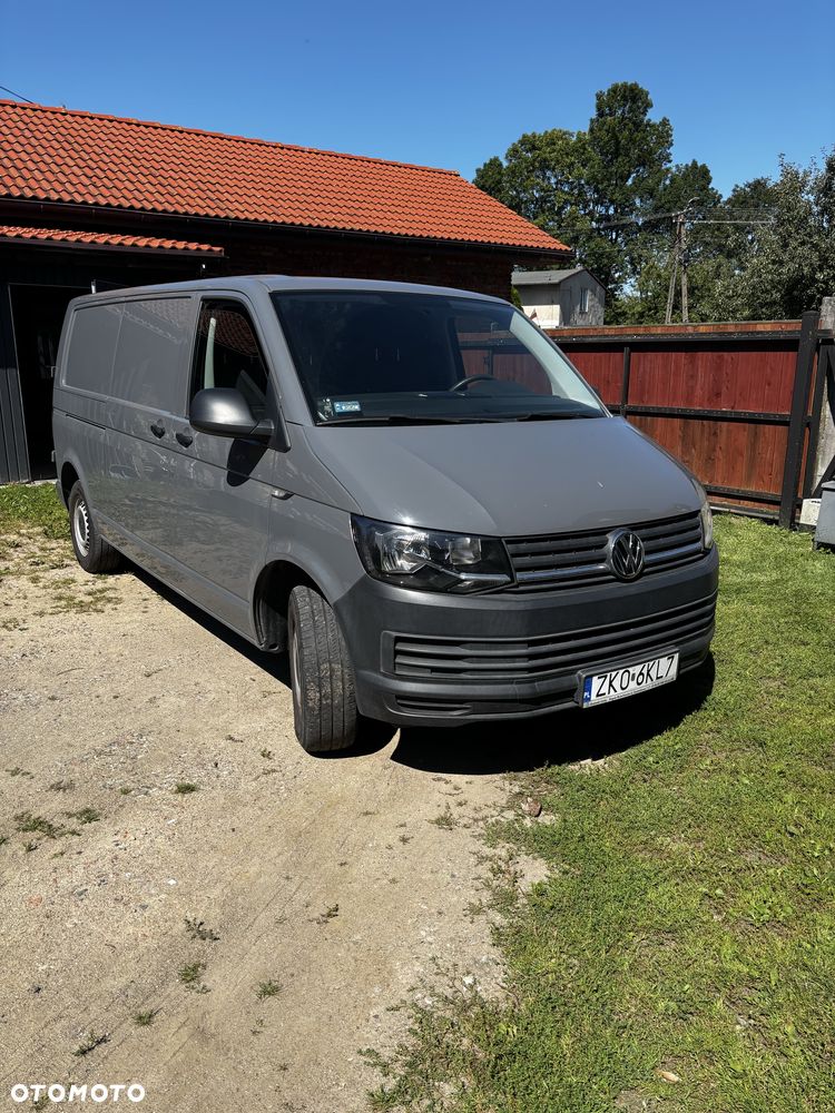 Volkswagen Transporter - 1