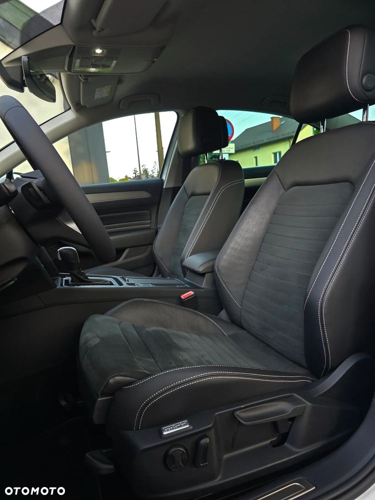 Volkswagen Passat 2.0 TDI 4Mot Elegance DSG - 25