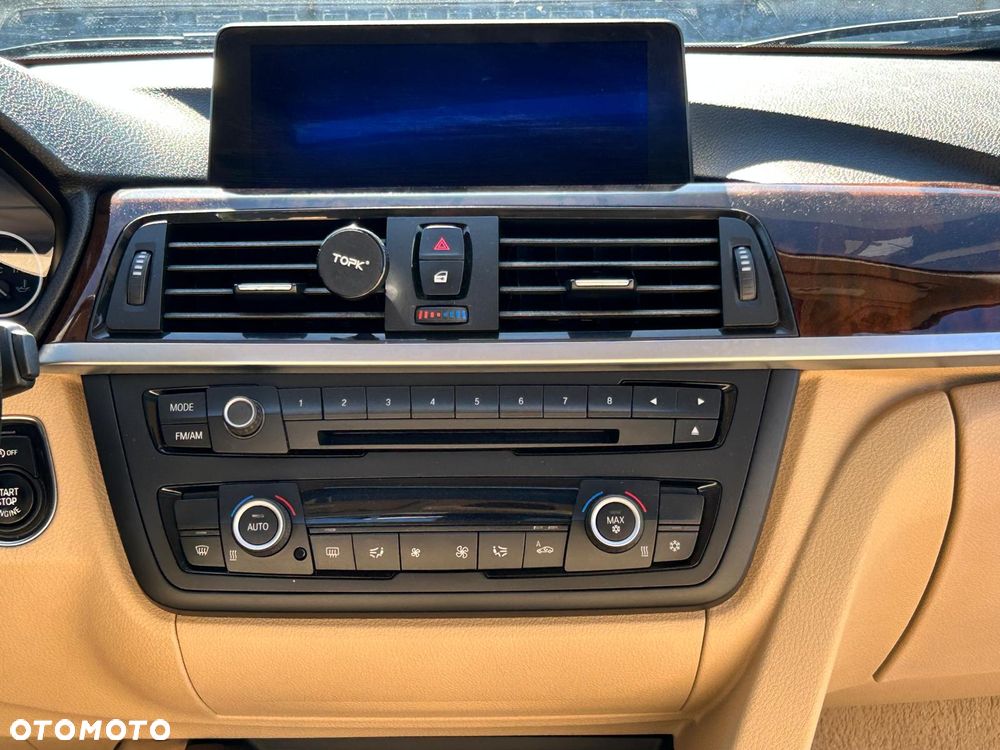 BMW Seria 3 320i - 17