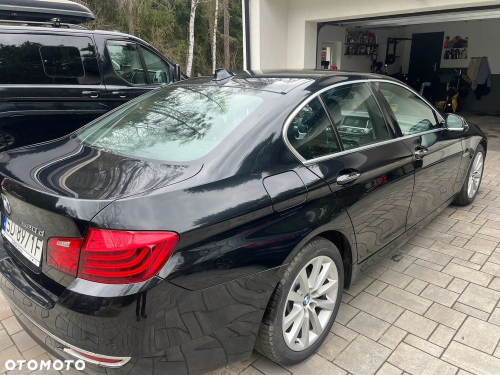 BMW Seria 5 520d Luxury Line - 13