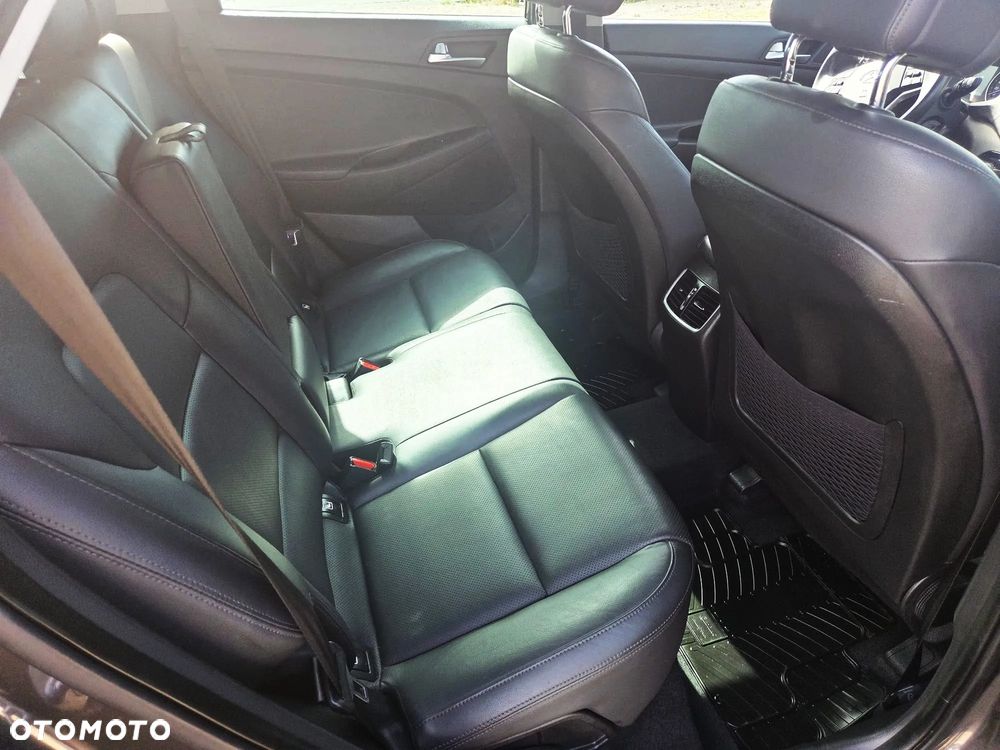 Hyundai Tucson 1.6 GDI BlueDrive Style 2WD - 36